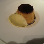 レストラン コバヤシ - 昔風カスタードプリン　ヴァニラアイスクリーム添え　
      
      