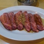 炭火焼肉 ぼんど - 牛ロース
            