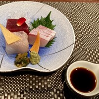 日本料理 初海 - 