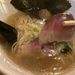 函館ブリ塩ラーメンと酒と肴 カモン - 