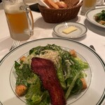 ウルフギャング・ステーキハウス 丸の内店 - 厚切りベーコンのサラダ