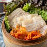 蒸豬的韓式火鍋風格