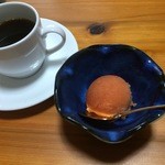 たけひろ - 食後のデザートにシャーベットとコーヒー。