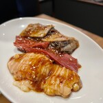 TOKYO焼肉ごぉ - ホルモン盛り (ホルモン、ハツ、ゼンマイ)