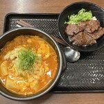 カルビ丼とスン豆腐専門店 韓丼 - ハラミ丼（小）+豚キムチスン豆腐セット+
            　とろけるチーズ　1,270円