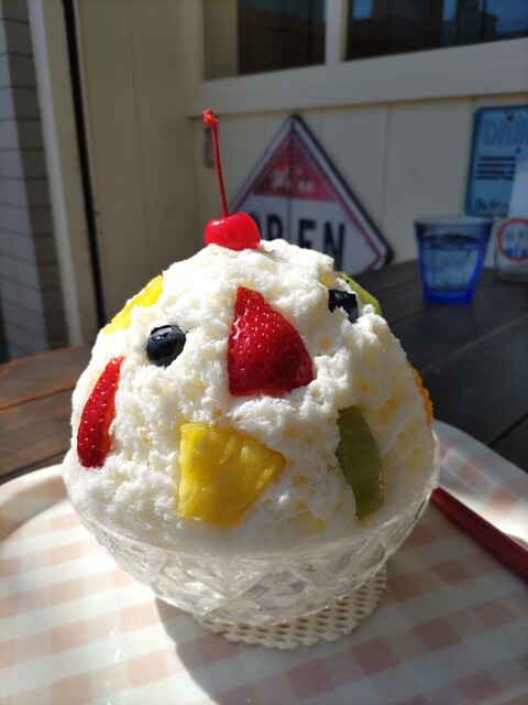 ベイサイドかき氷カフェ ミックス ミサキのシロクマ （Bay Side