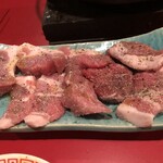 毎日ほるもん - 豚うで肉