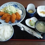 ふれあいレストラン雲の信号 - カキフライ定食