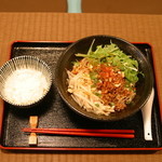 Umakarachuukayabudda - 麻辣椒、辣油、胡麻ソース麻辣担々麺６７０円