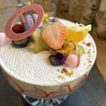 ラトリエ ア マ ファソン - 苺とピスタチオのフレジェ2024