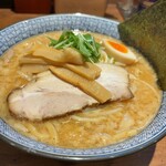 らーめん楓　横浜西口店 - 背脂味噌ラーメン