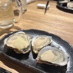 銀座で生牡蠣が美味しい専門店 牡蠣Bar - 