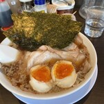 来来亭 - チャーシューメン　煮卵、海苔トッピング