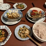 Bokkakyo - 海老とキノコの醤油味炒め、米沢豚と山芋の黒胡椒炒め