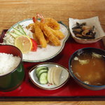 Sagano - ミックスフライ定食　650円