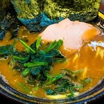 豚骨醤油ラーメン 王道家 柏店 - 