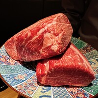 中目黒焼肉 登牛門 - 静岡県産A5黒毛和牛