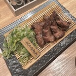 焼肉酒場にくまる - 