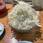 モツの天満屋 - 付き出しキャベツ