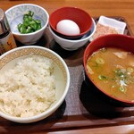 すき家 - 混ぜのっけミニ＋豚汁370円。