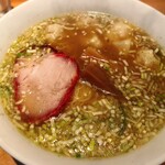 ウミガメ食堂 - ワンタン麺