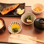 Umainjodokoro Sakana Ya - 焼き魚定食