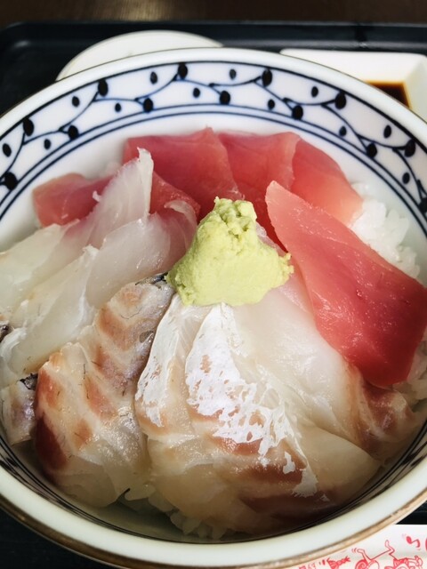 Yutashiku Sengyo Sakana Shokudo - Itoman City/Seafood | Tabelog