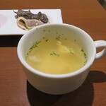 Ishiyaki omuraisu dainingu kuroba dikitchin - 玉子スープ
