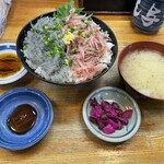 にし与 - するが丼