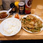 岳陽 - 豚肉と白菜のうま煮￥850