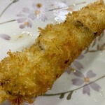 世界長 新開地直売所 - 坂越産カキフライ串 250円。