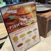 THE GATEHOUSE - 具材を選んで自分好みにフィッシュバーガーが作れます！