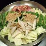 もつ鍋　岩本 - 自家製しょうゆモツ鍋（三人前）