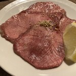 Shibuya Wagyuu Yakiniku Ushihachi Kiwami - 上タン塩