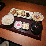 ごはん処 呑み処 縁 - 『四種の鶏唐揚げ定食 890円』
