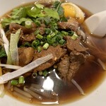 タイ料理サバイ・サバイ - お肉のラーメン