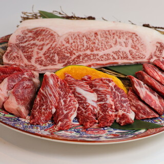 滋賀直送店内手切り★厳選近江牛★A5ランクをリーズナブルに☆