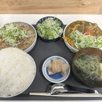 もつ乃 - もつW定食（味噌味、カレー味それぞれ大盛り）、ごはん大盛り、大根の甘酢漬け、ネギ増し、味噌汁のセット。ボリューム凄い〜贅沢〜✨