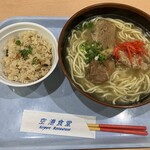 Kuukou Shokudou - 240312火　沖縄　空港食堂　ソーキソバ800円、ジューシー170円