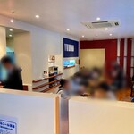 焼津港 みなみ - 入口から店内　帰る時