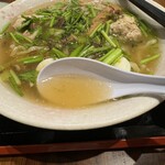 麺とおばんざいとお酒のお店 佳什 - 豚骨清湯塩スープは優しい味わい