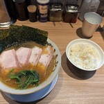 ラーメン 野良裏家 - 