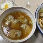 大武飯店 - 「ミニ海老入りワンタンスープ」