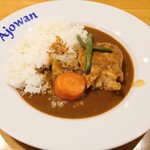 238446225 - 『チキンカレー（1540円税込）』 （やや辛・ご飯普通・アイスコーヒー）