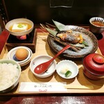 Ginza Kome Ryou Tei Hachidaime Gihee - 三種の焼き魚御膳+卵「越後の息吹き」