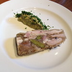 ラ・ピッチョリー・ドゥ・ルル - ランチコース（２，０００円＋税）の前菜「豚足、耳、舌のテリーヌ」２０１４年１月