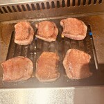 焼肉 ジャンボ - 