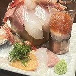 Aburisakaba Kushito Kemuri - こぼれ海鮮丼