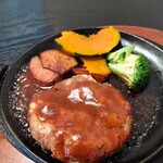 Resutorampoteto - ハンバーグステーキ830円