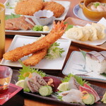 さかな食堂 とらまる - 料理写真:料理とお酒集合